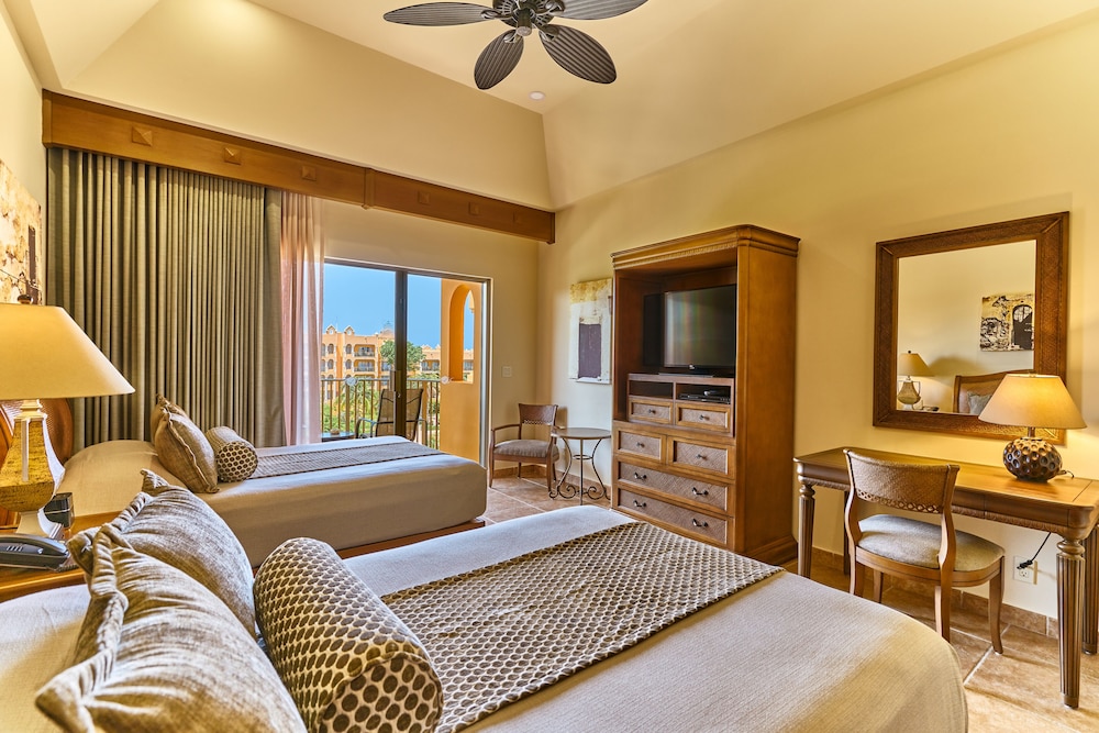 Deluxe Junior Suite - Photo 3