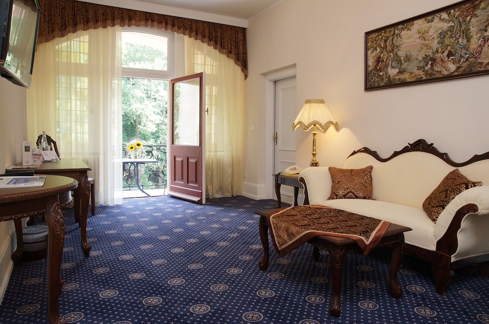 Deluxe Suite photo 2