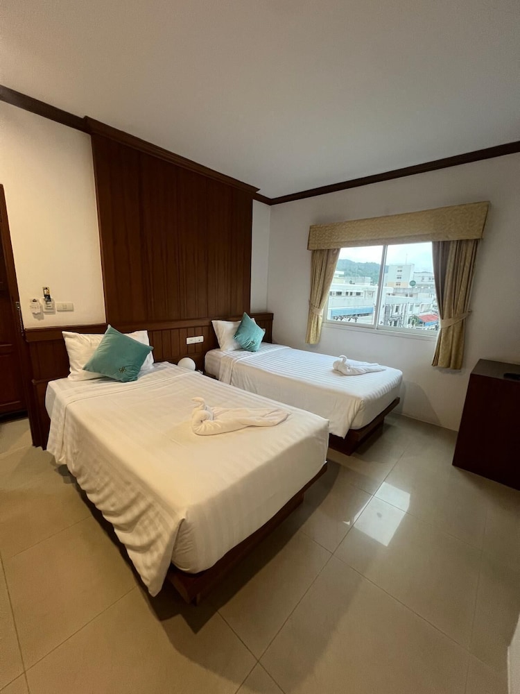 Deluxe Twin Room, Balcony, City View