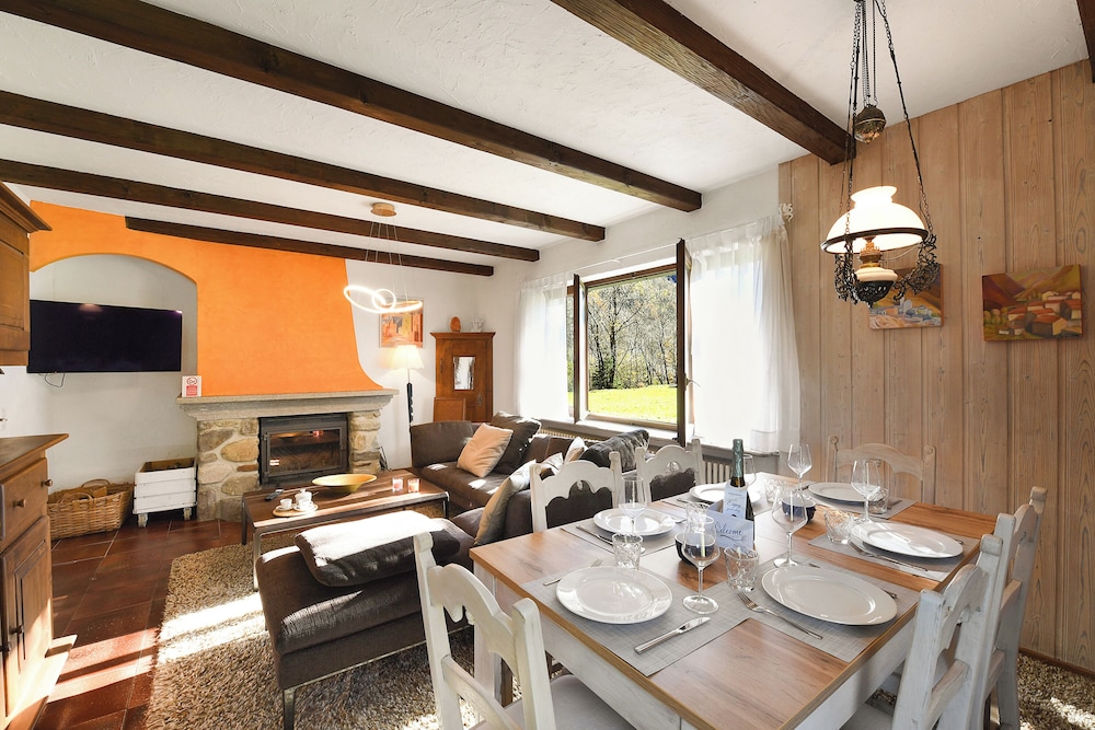 Family Chalet, 4 Bedrooms, 2 Bathrooms (Casa Mima 3) photo 2