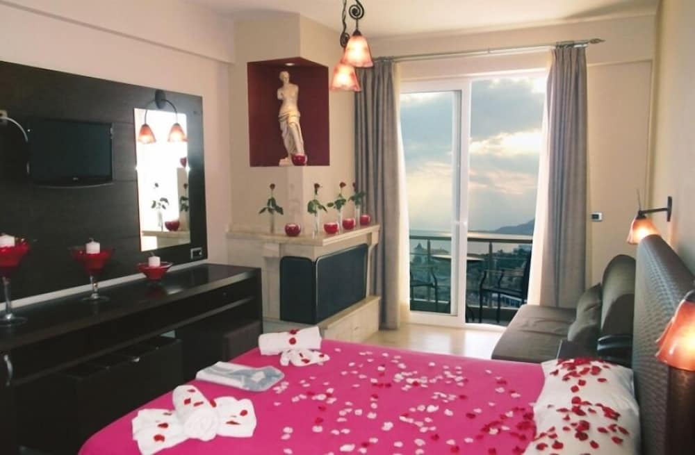 Junior Suite, 1 Queen Bed, Sea View