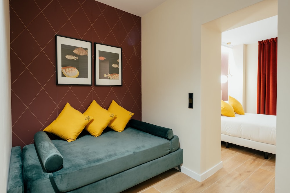 Superior Double or Twin Room - Photo 12