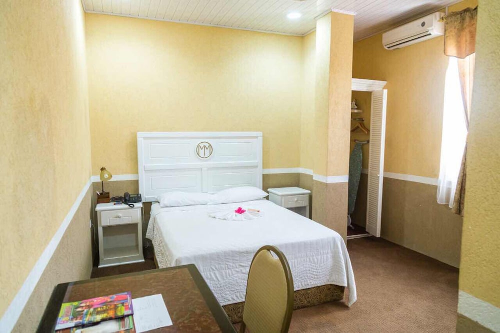 Superior Single Room, 1 Queen Bed, Non Smoking photo 1