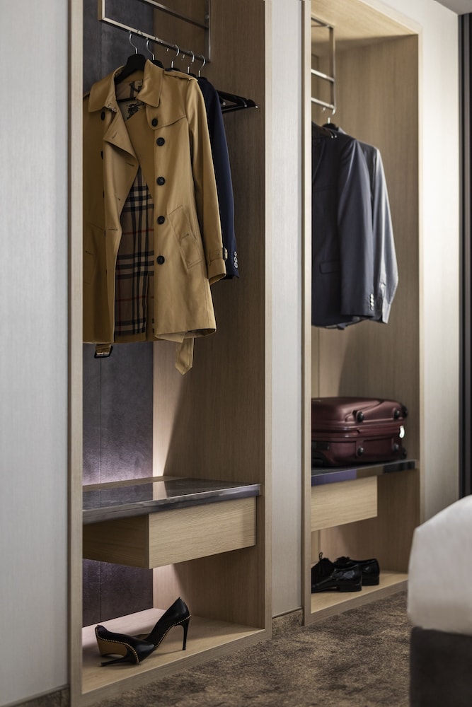 Deluxe Triple Room - Photo 16