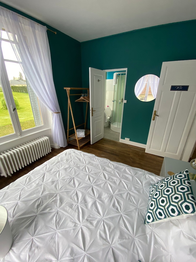Standard Double Room photo 3