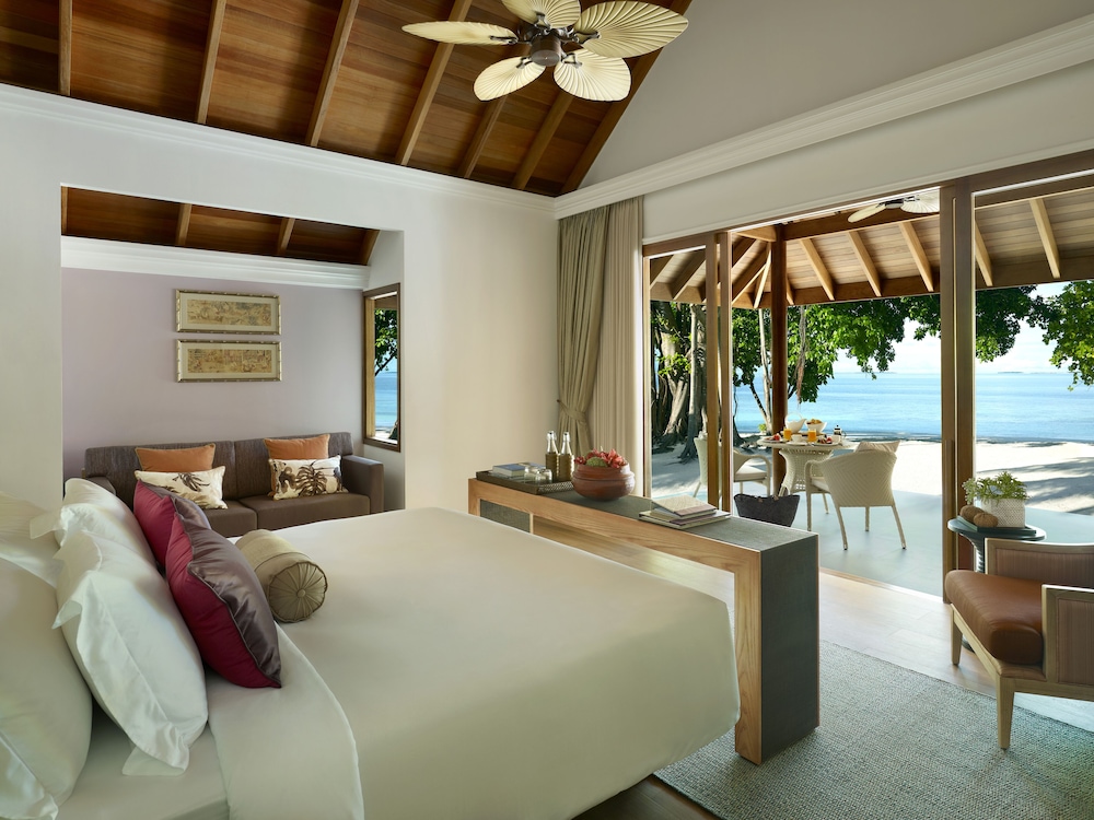 Villa (Beach) - Photo 1