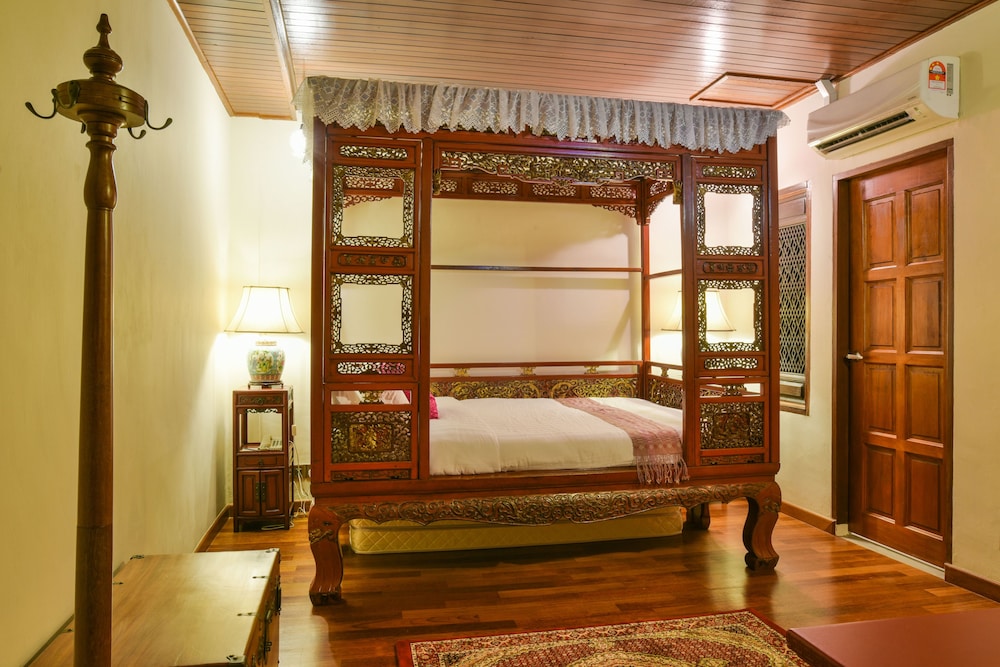 Mandarin Suite (No Window)