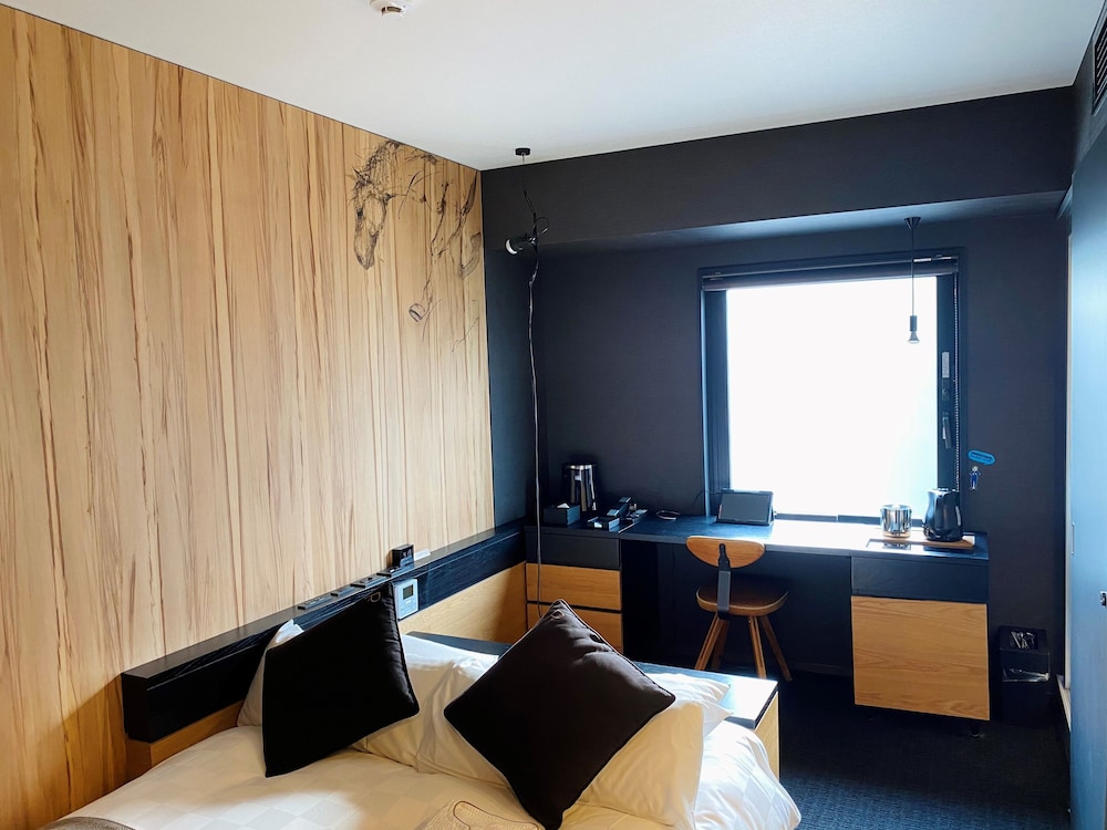 Semi-Double Room thumbnail 5