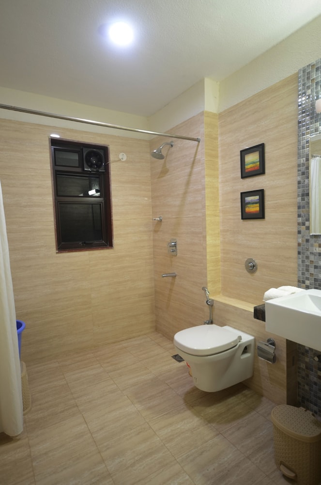 Deluxe Room, 1 Bedroom, Private Bathroom photo 3