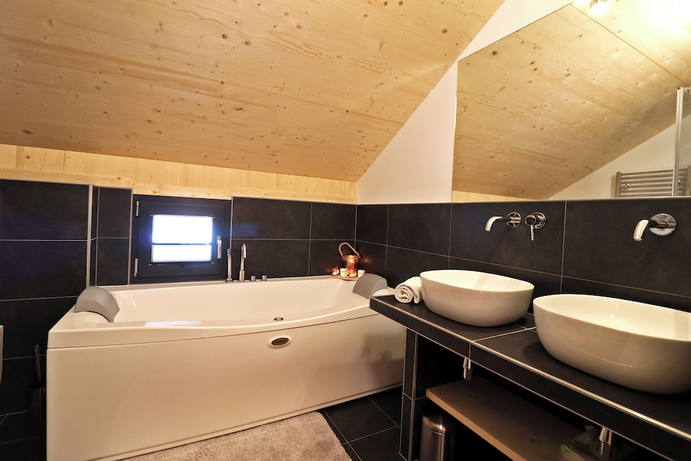 Premium Ferienhaus #47 mit Sauna & Whirlpool, photo 6