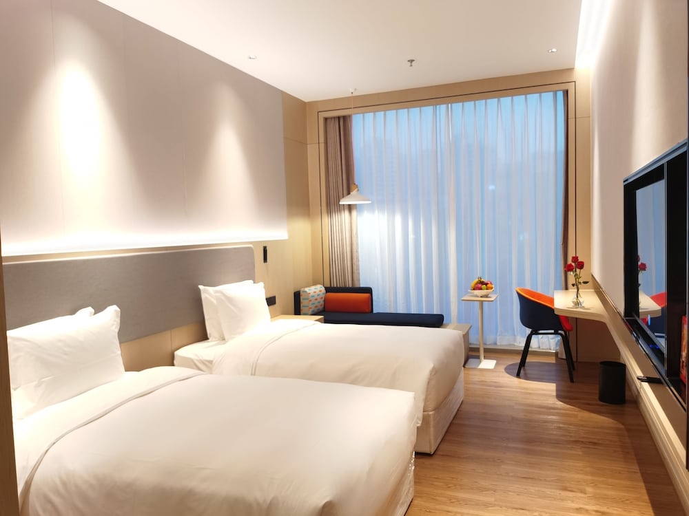 Standard Room, 2 Double Beds, City View - Photo 1