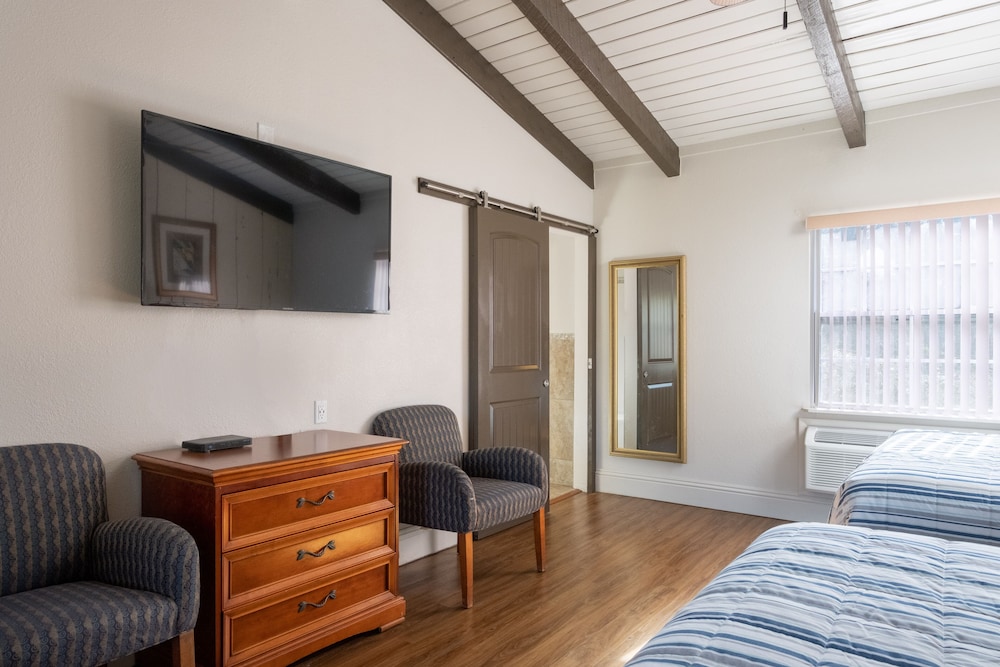 Superior Cabin, Balcony, River View photo 3