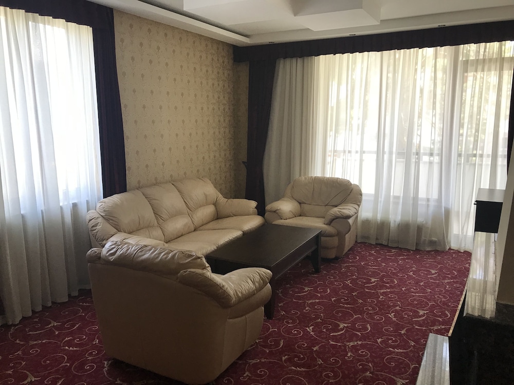 Apartment, 2 Bedrooms, Balcony photo 3