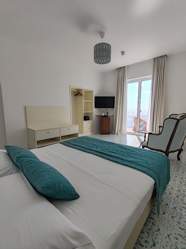 Classic Double or Twin Room, Sea View, Tower - Photo 3