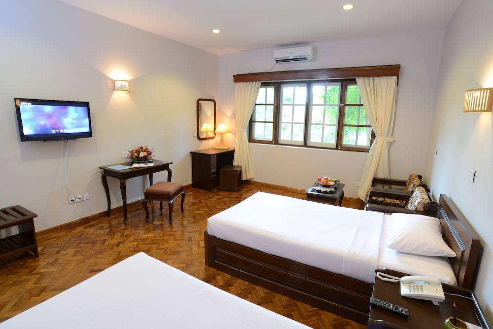 Deluxe Twin Room photo 3