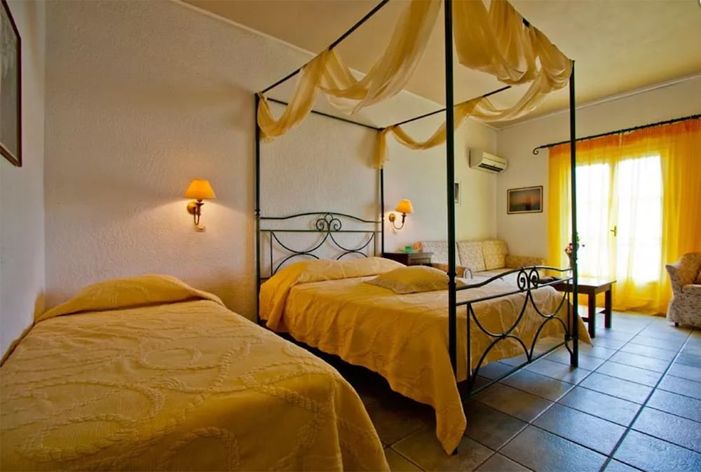 Superior Quadruple Room, Sea View (Amorgian) - Photo 2