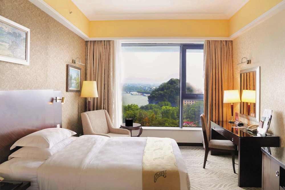 Standard King Room, River View