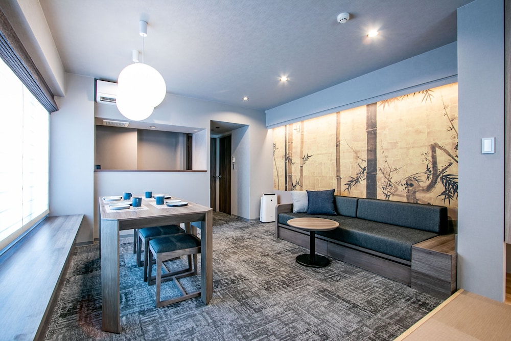 Premium Suite - 1BR with 6beds (with Tatami Room), Non Smoking