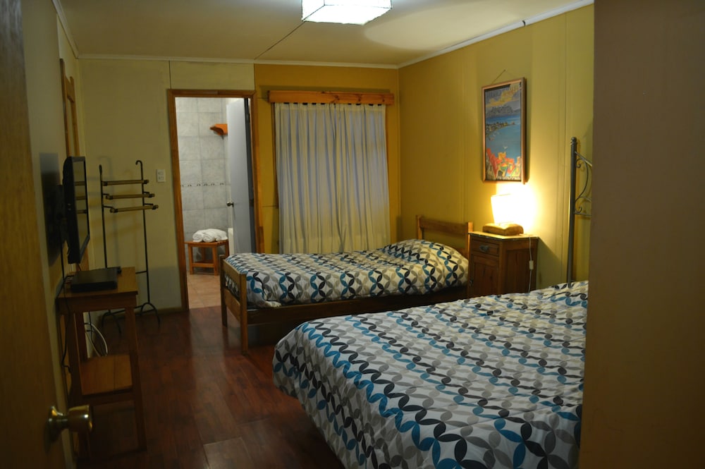 Standard Triple Room, Multiple Beds, Non Smoking photo 1