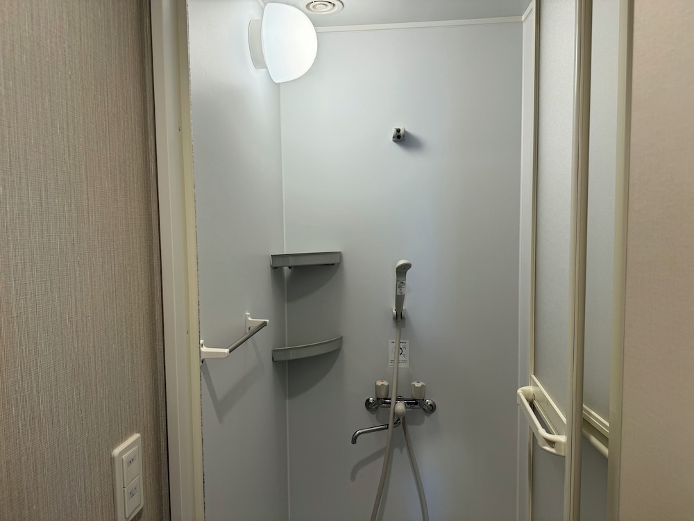 Basic Room, Women only photo 2