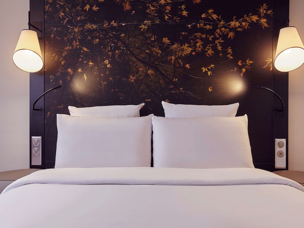 Room, 1 Double Bed, Accessible - Photo 2