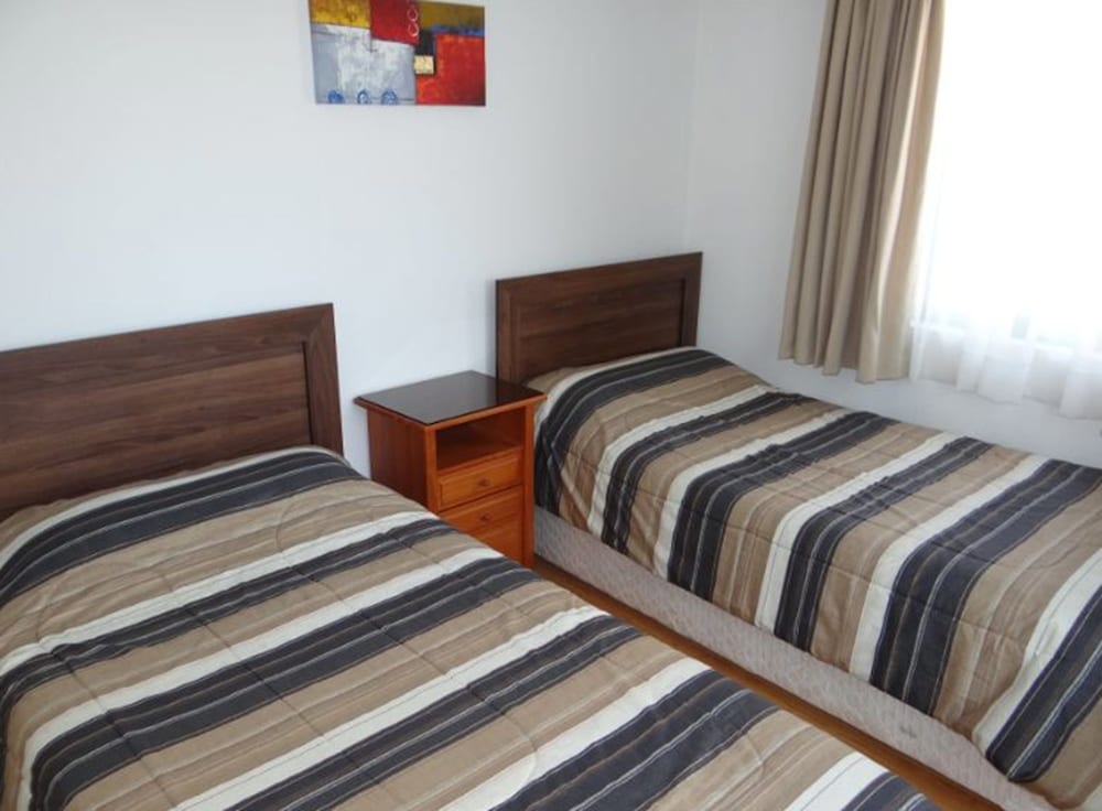 Apartment, 3 Bedrooms, 2 Bathrooms, Ocean View photo 2