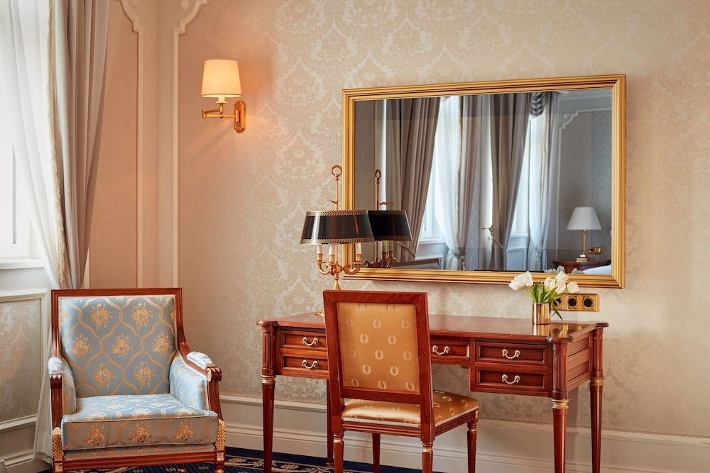 Junior Suite, 1 King Bed