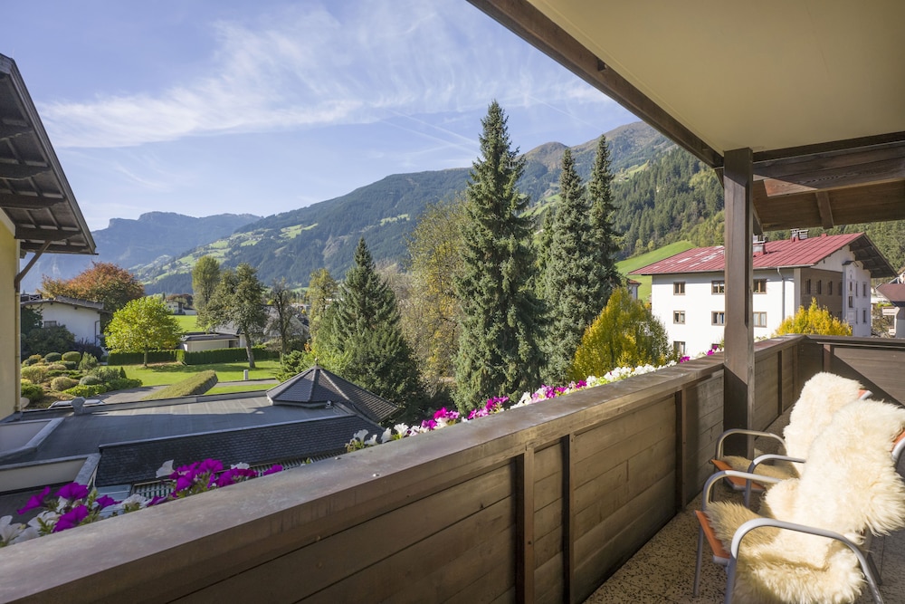 Double Room, Balcony - Photo 3