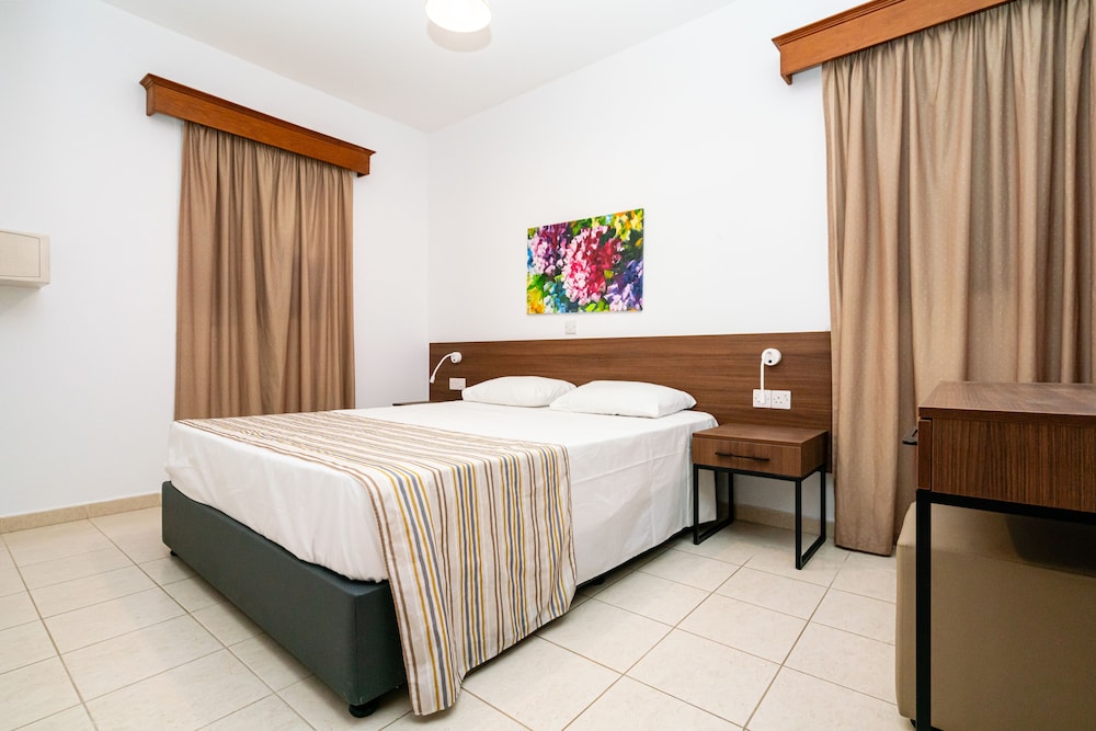 Villa, 3 Bedrooms, Partial Sea View photo 3