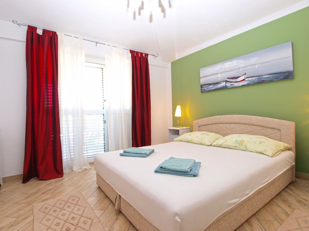 Apartment, 1 Bedroom (1493/14313)