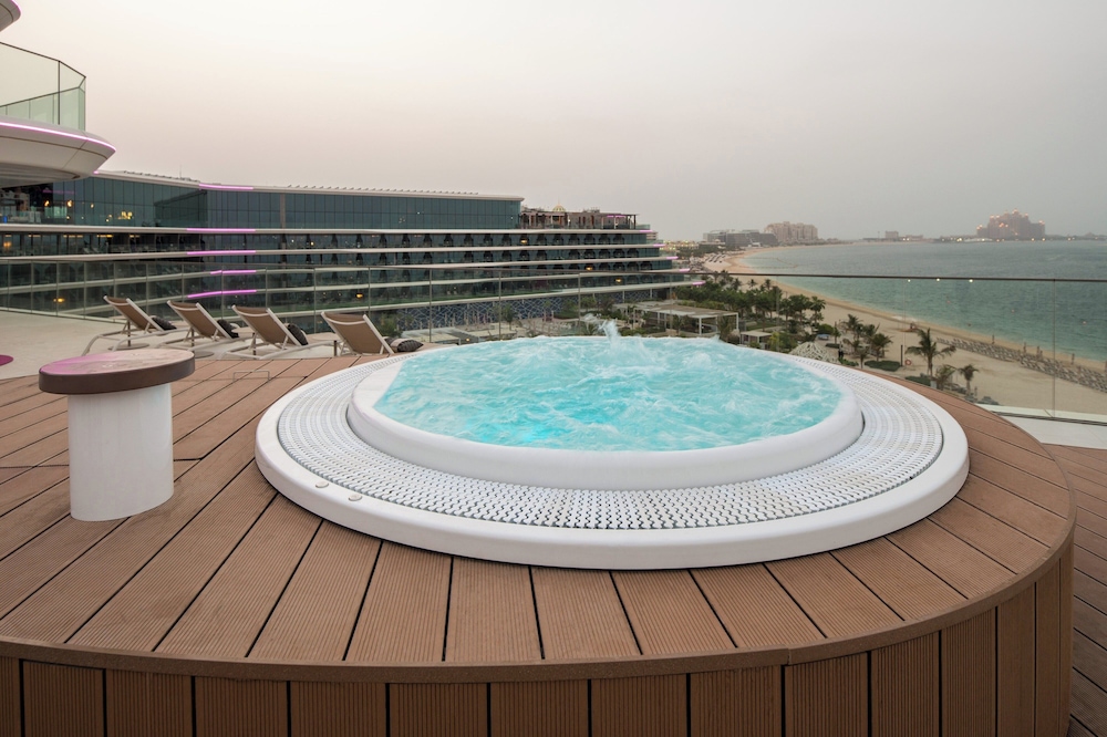 Marvelous Jacuzzi Suite, 1 Bedroom Suite, 1 King, Skyline View, Terrace, Whirlpool