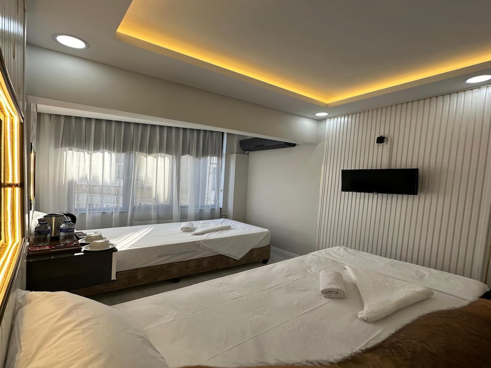 Economy Twin Room photo 1