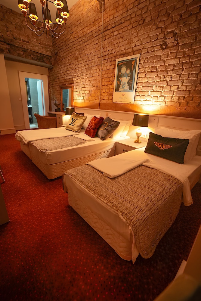 Junior Triple Room, Multiple Beds, Non Smoking photo 2