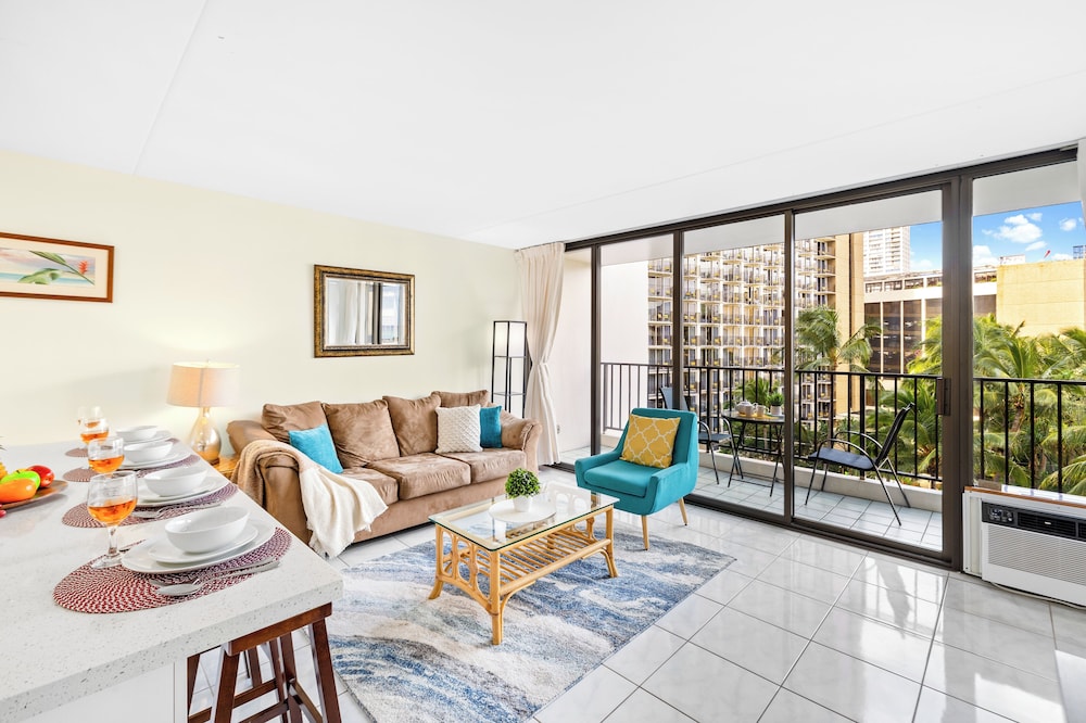 Condo, 1 Bedroom, Balcony, Partial Sea View (0028)