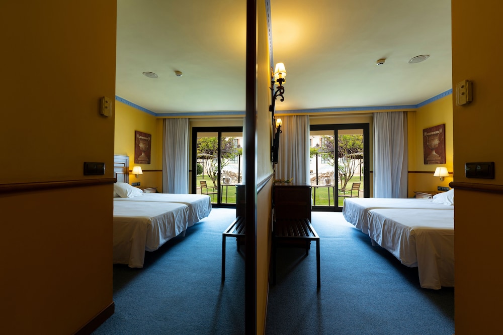 Double Room, Pool Access photo 2
