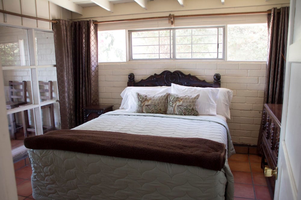 Chalet, 2 Bedrooms (Ocean Front)