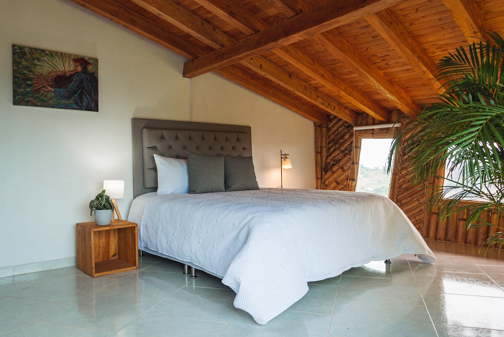 Exclusive Room, 1 King Bed, Mountain View photo 1