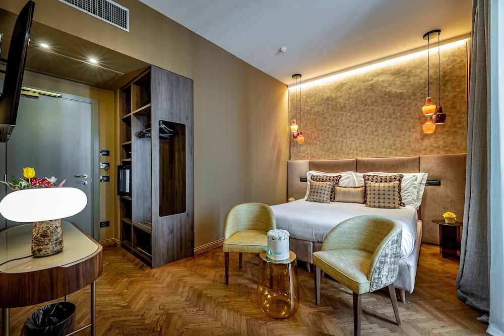 Superior Triple Room, 1 Bedroom, Non Smoking, City View photo 3