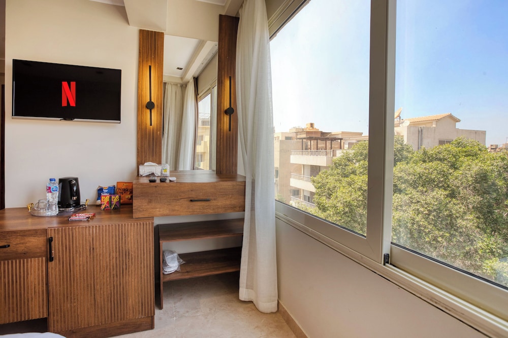 Deluxe Double Room, City View