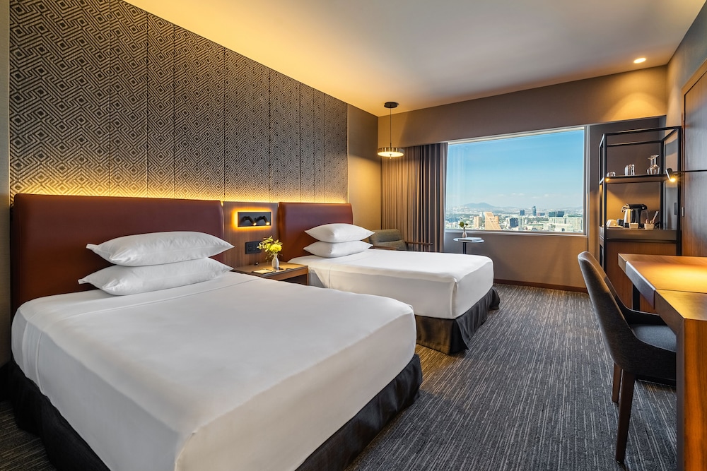Club Room, 2 Twin Beds (Regency, High Floor)