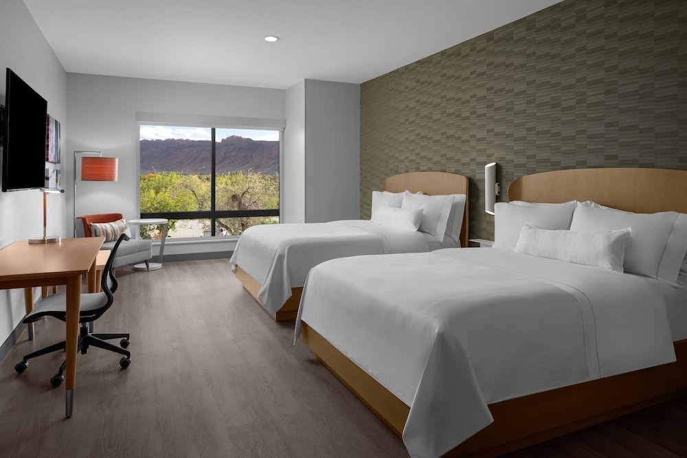 Studio, Multiple Beds - Photo 1