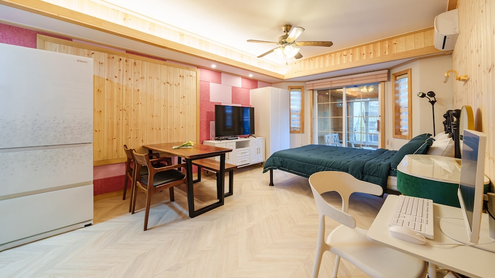Basic Room, 1 Bedroom (Munkle Set(Pet-Friendly/PrivateBBQ))