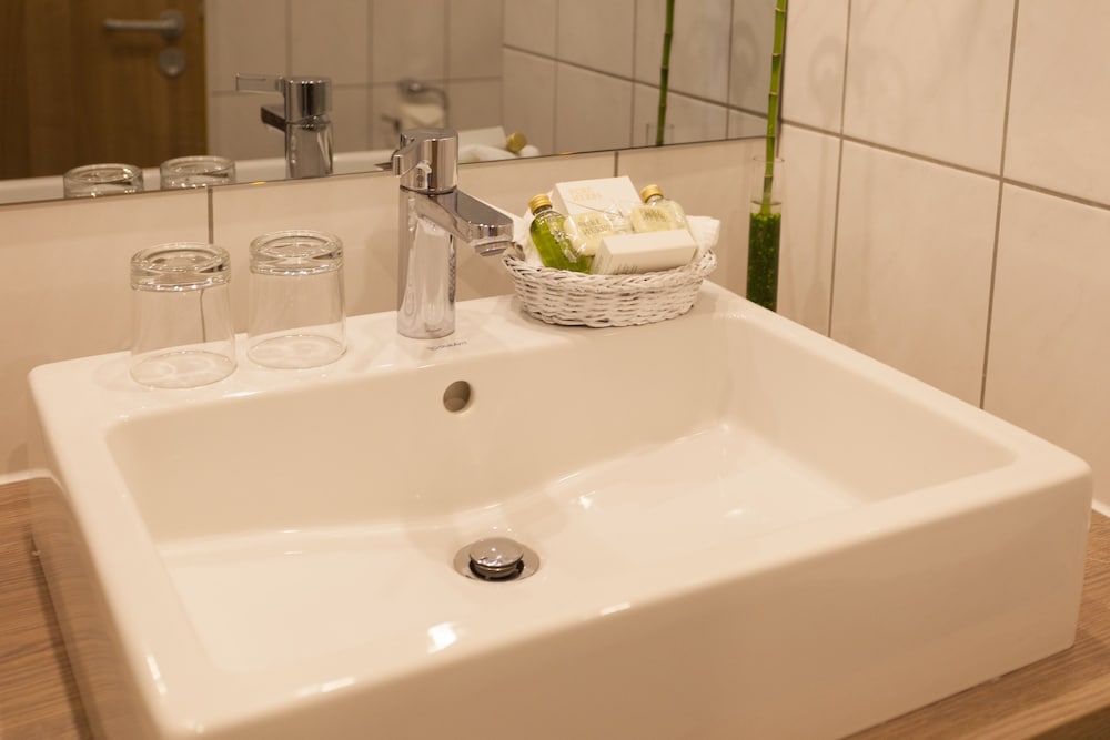 Single Room, Sea View (1st to 3rd floor) thumbnail 5