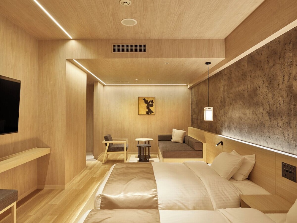 ONE Suite 02 (Luxury Floor),2 double beds, for 2-4 people use, Non Smoking