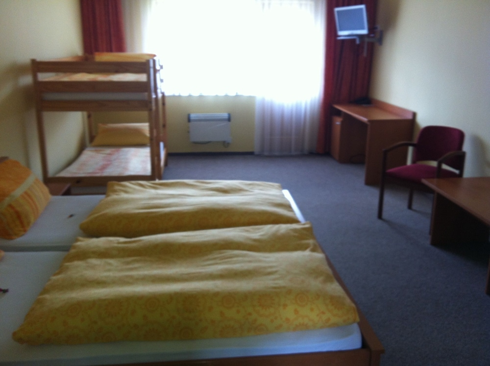 Family Quadruple Room photo 3