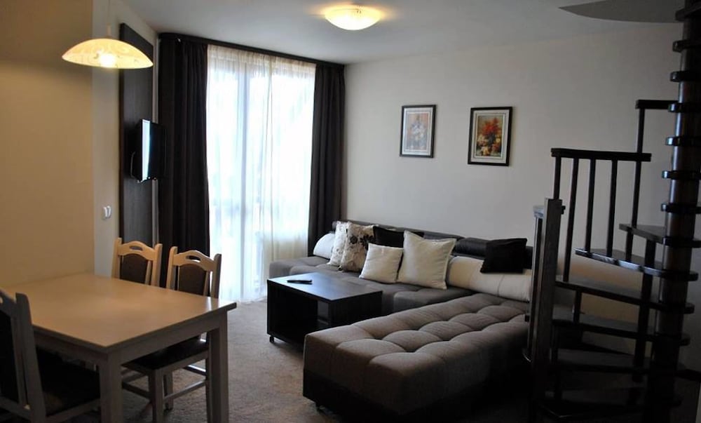 Luxury Maisonette, 2 Bedrooms photo 3