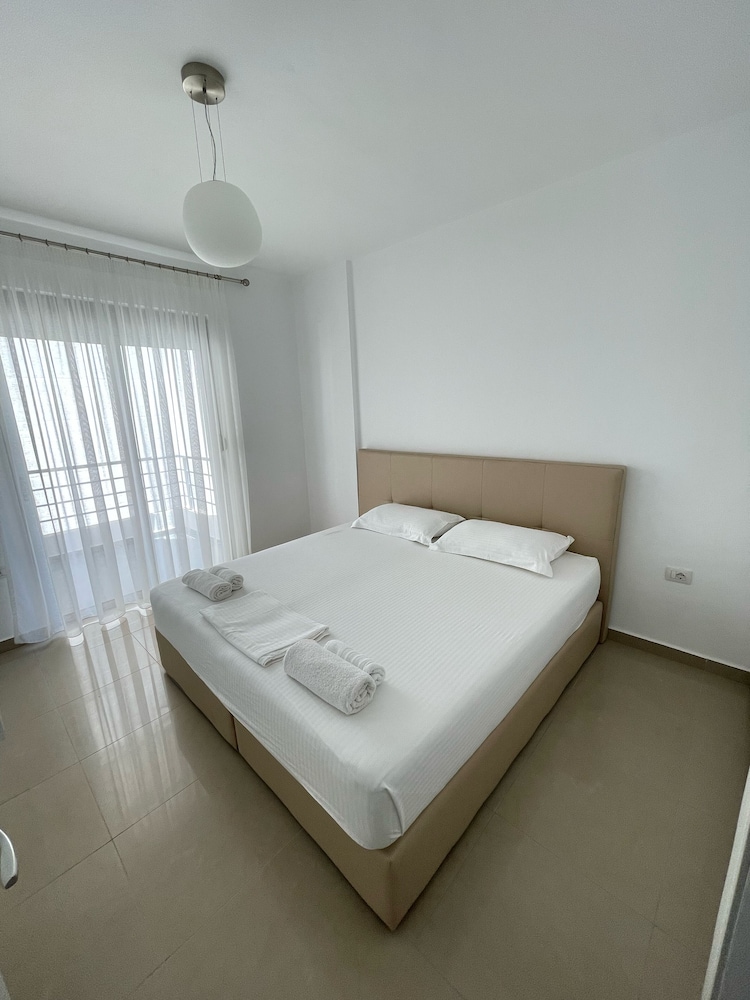 Comfort Apartment, 2 Bedrooms, Kitchen, Sea View