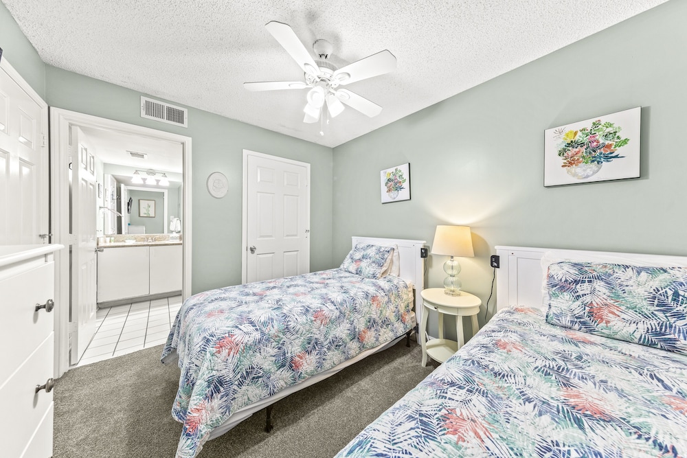 Premium Condo, 2 Bedrooms, Balcony photo 3
