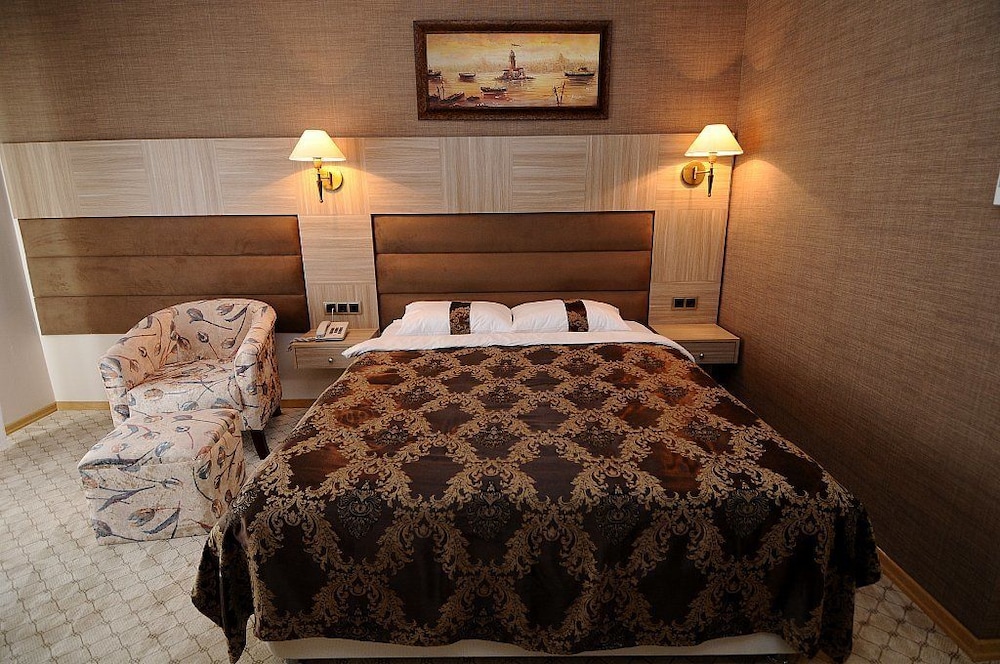 Standard Double or Twin Room photo 1