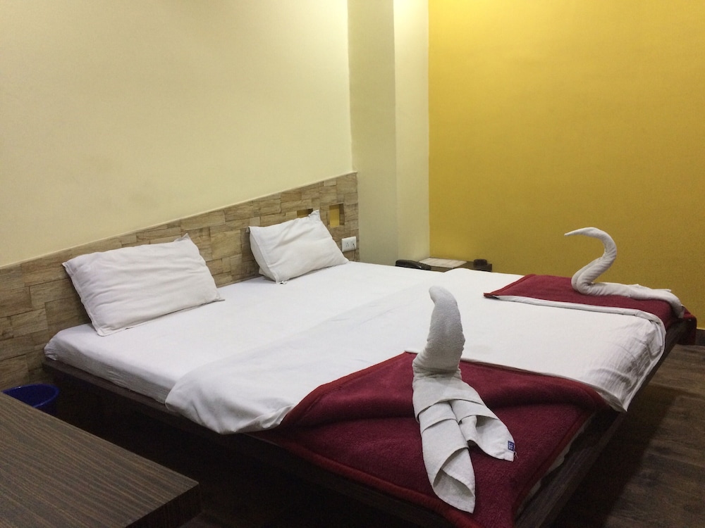 Deluxe Room - Photo 8